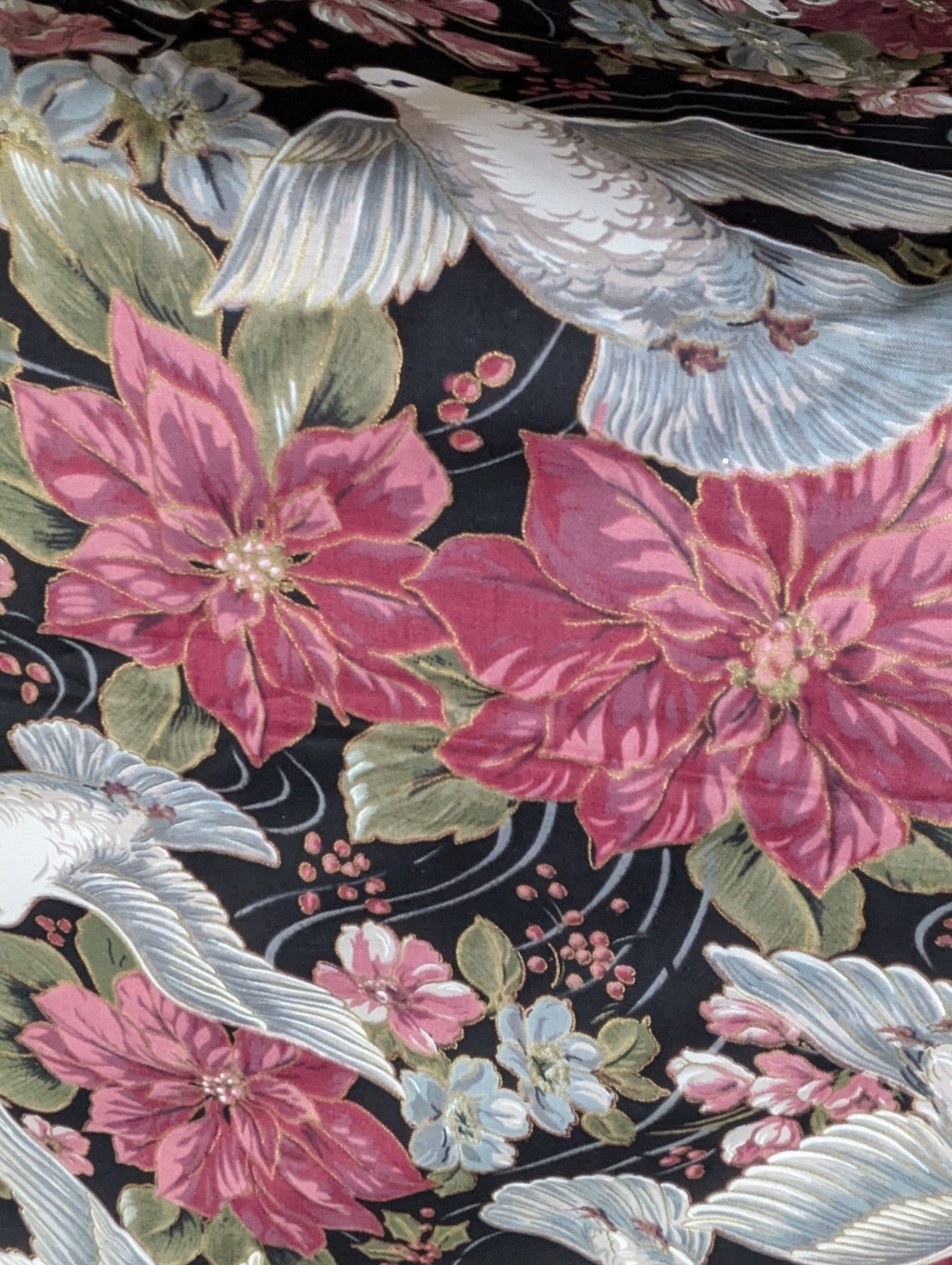 Holiday Editions by Fabri-Quilt: Doves & Poinsettias Cotton Vintage 1990s - 2 yd